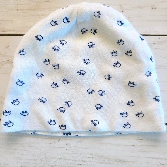 ♡ 5/$20 - Gerber Boy's White Dinosaurs Paw Prints Beanie Hat 0-6mo. - Picture 1 of 4